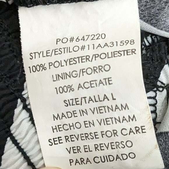 Women's "Heart Soul" Black & White Chevron Striped Athletic Shorts; Size L - Picture 4 of 5